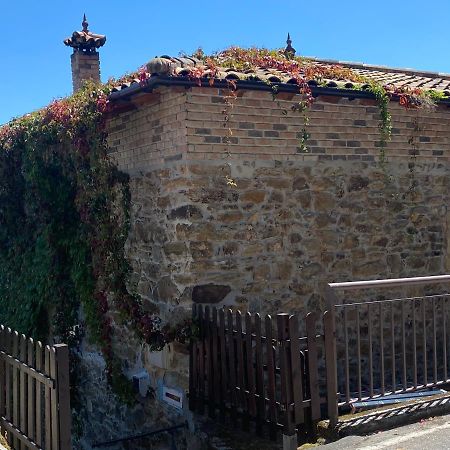 法雷洛公寓 San Esteban de Pravia 外观 照片